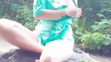 Bokep Indo Kirana Live Buka Bukaan di Sungai